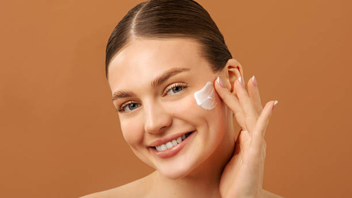 إفادتي أفضل كريم ترطيب للبشرة الدهنية أفضل كريم ترطيب للبشرة الدهنية