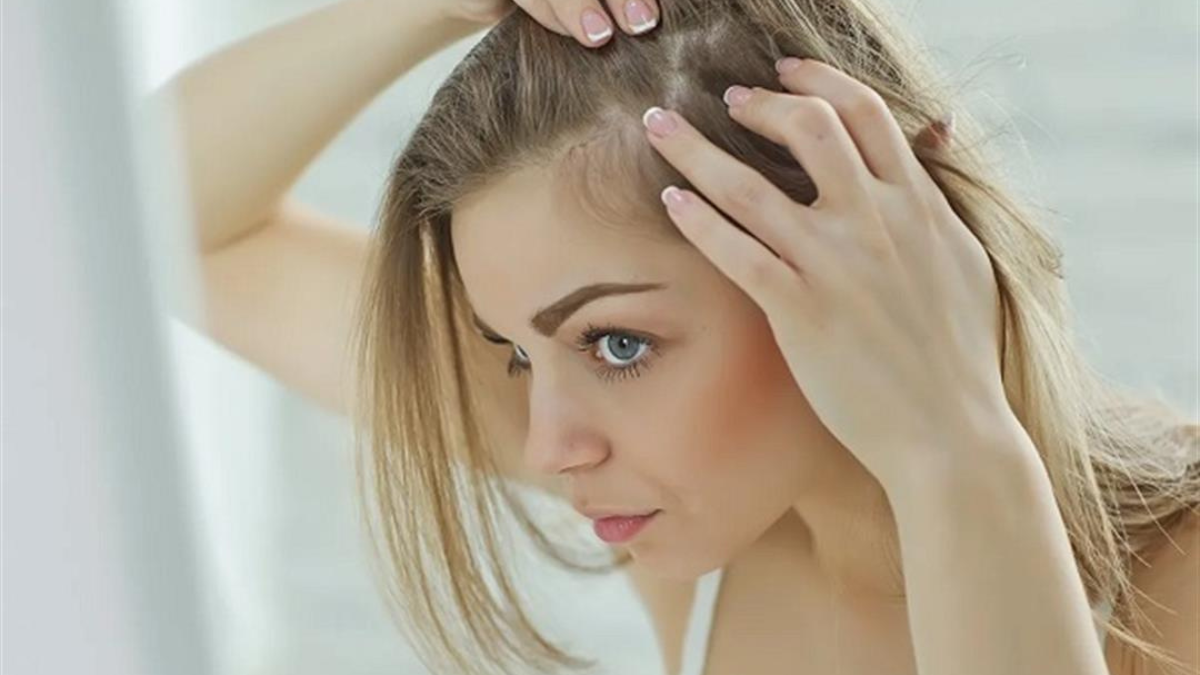 هل نقص فيتامين د يسبب تساقط الشعر
