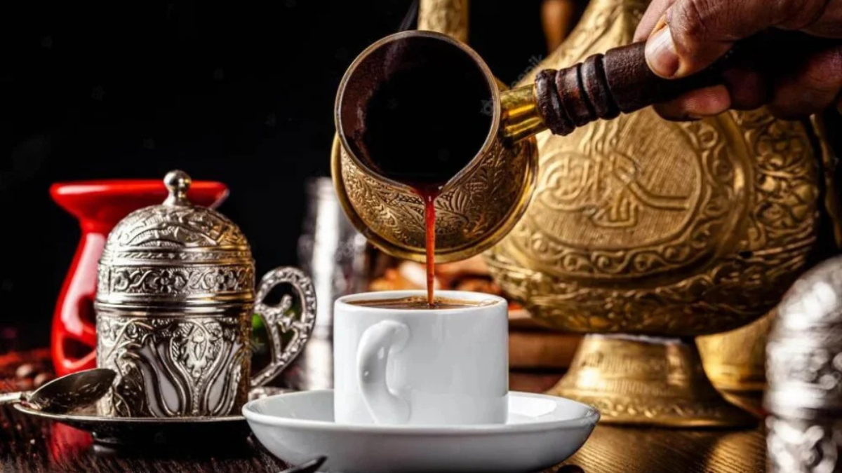 إفادتي دليل اختيار افضل قهوة عربية: من عبق التراث إلى معايير الجودة العالمية افضل قهوة عربية